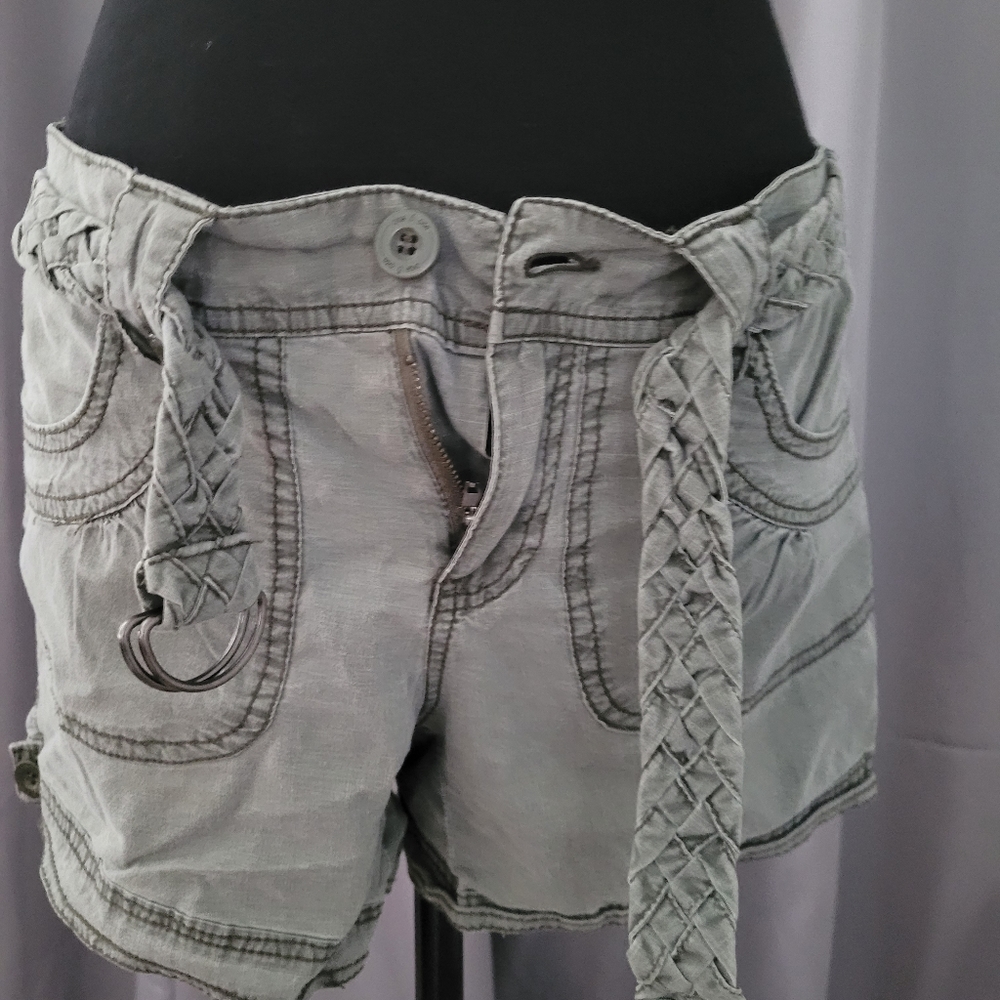 Shorts - Picture 6 of 6